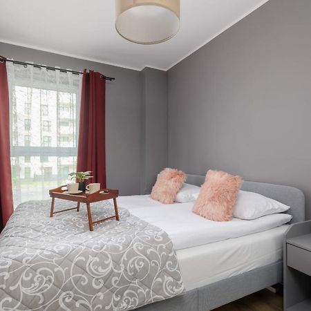Comfy Apartment Pachonskiego With Parking In Krakow By Noclegi Renters Екстер'єр фото