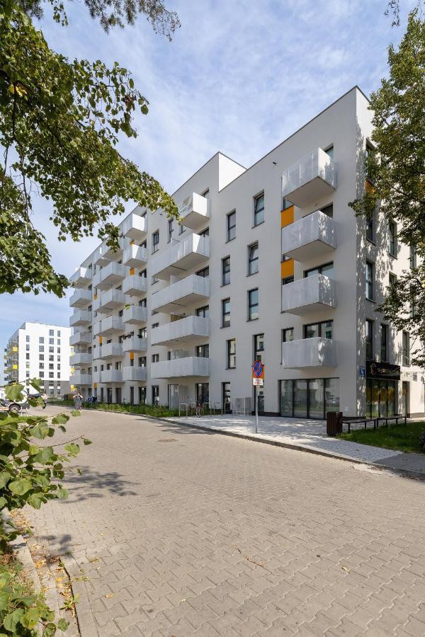 Comfy Apartment Pachonskiego With Parking In Krakow By Noclegi Renters Екстер'єр фото
